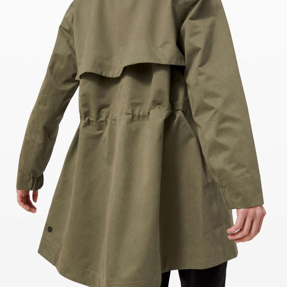 24 HRS SALE!  Lululemon Rain Shaker Trench Size 10 NWT